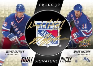 Dual Signature Pucks Team Logo Wayne Gretzky, Mark Messier